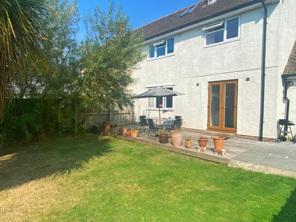 Sea Bean 2 Bedroom House Tenby Pet Friendly